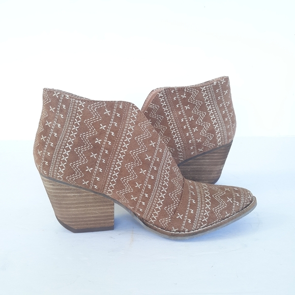 Amuse Society  x Matisse Cruz Ankle Boots - Picture 7 of 7